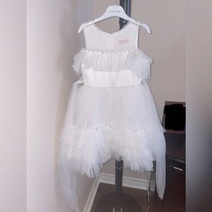 Flower girl dress pristine condition